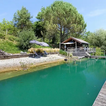 La Sur L'etang Des Sources Holiday home