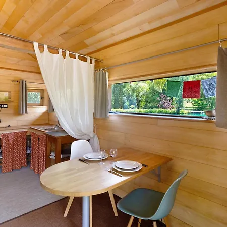 Holiday home La Sur L'etang Des Sources Veyrines-de-Domme