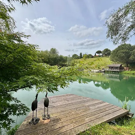 La Sur L'etang Des Sources Holiday home *